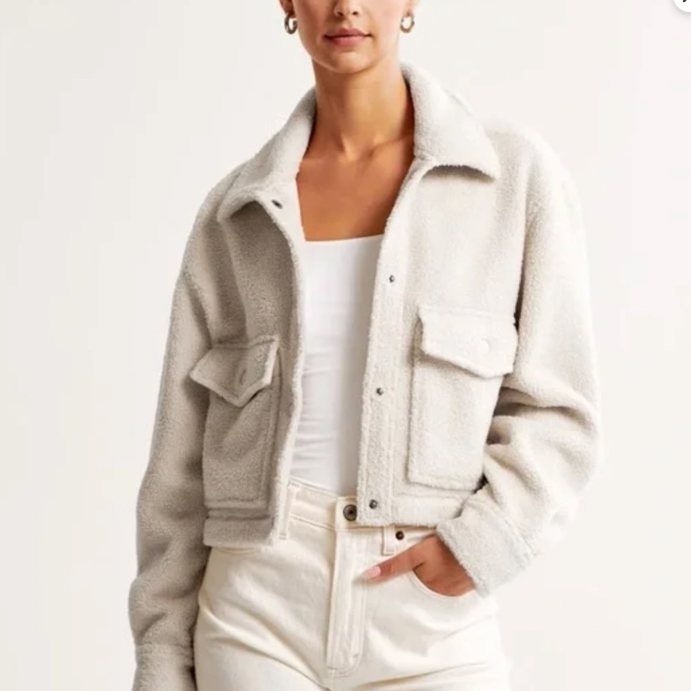 Abercrombie and Fitch Cropped Sherpa Teddy Shirt Jacket - Cream